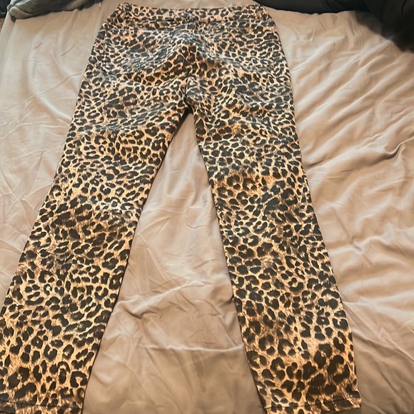 New without tags! Express Cheetah Print Jeans size 4 - Picture 5 of 5